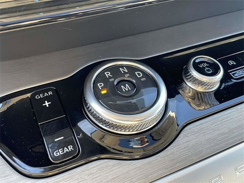 New 2025 Ford Expedition Max Platinum w/ Driver's Package image 13