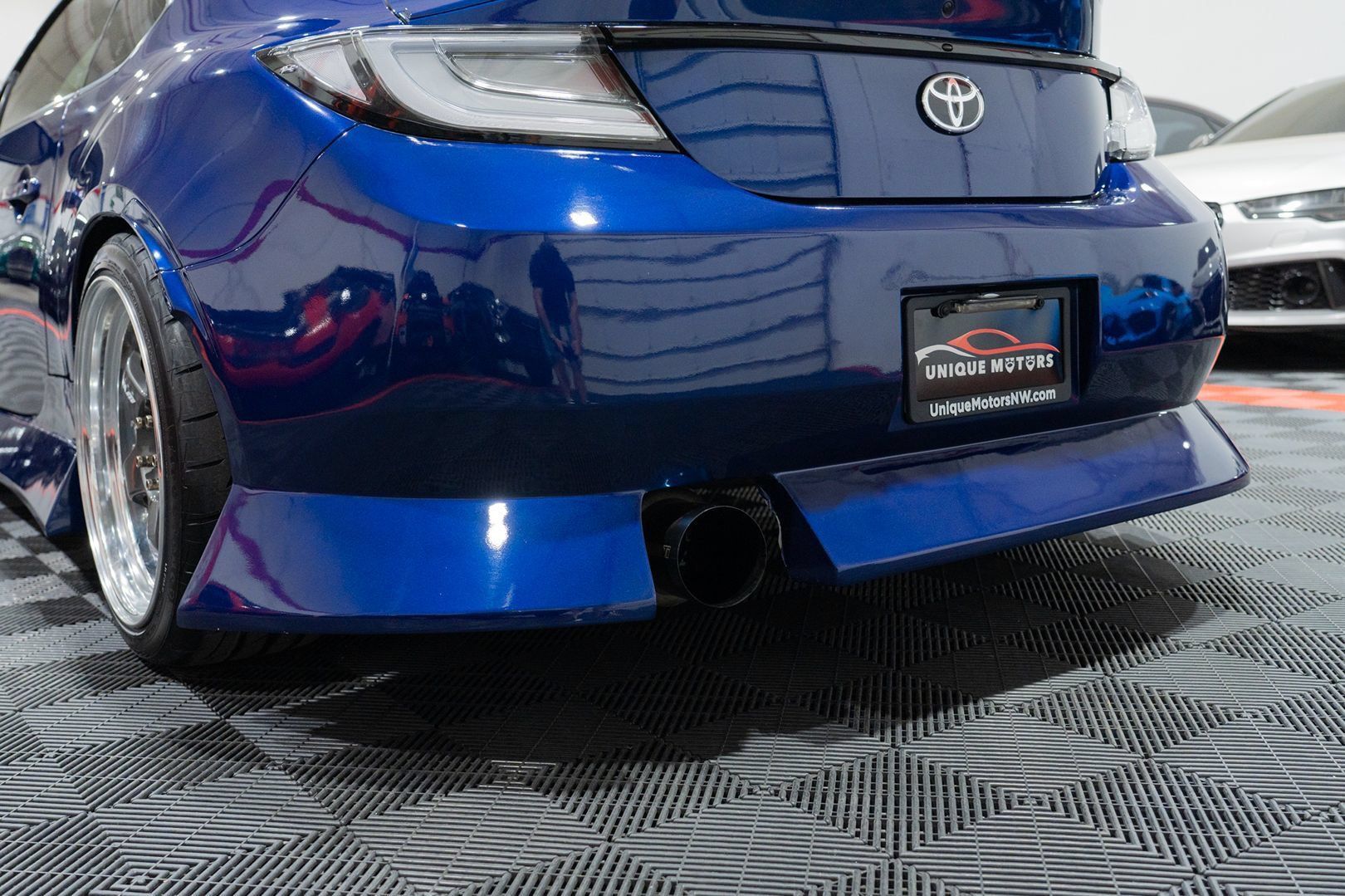 Used 2022 Toyota GR86 Premium w/ ALL Weather Mat Package (TMS) RWD image 10