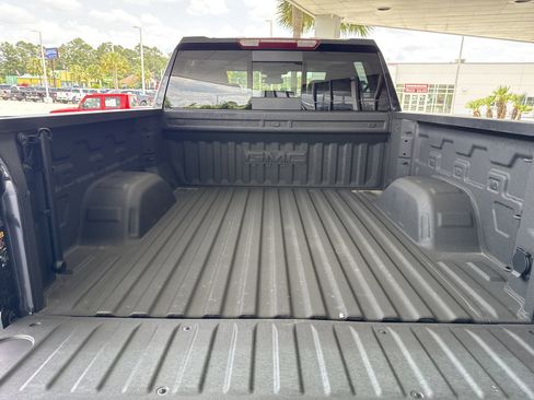 Used 2025 GMC Sierra 1500 SLT w/ SLT Premium Package RWD image 30