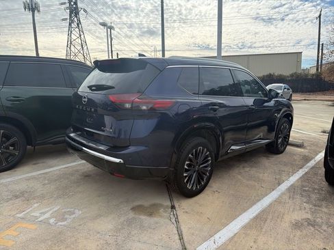 Used 2024 Nissan Rogue Platinum image 5