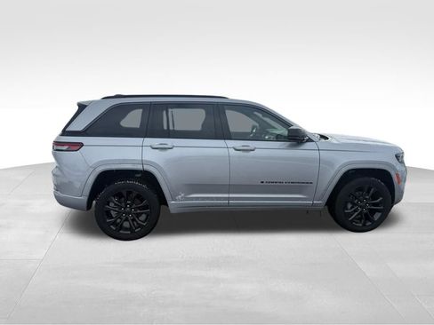New 2026 Jeep Grand Cherokee Limited AWD/4WD image 7