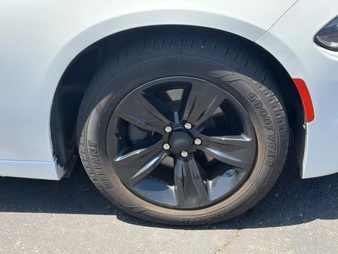Used 2018 Dodge Charger SXT Plus RWD image 9