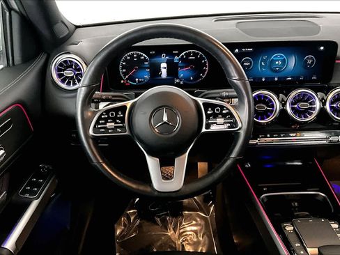 Used 2023 Mercedes-Benz GLB 250 4MATIC image 5