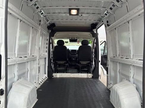 Used 2025 RAM ProMaster 2500 w/ Convenience Group FWD image 23