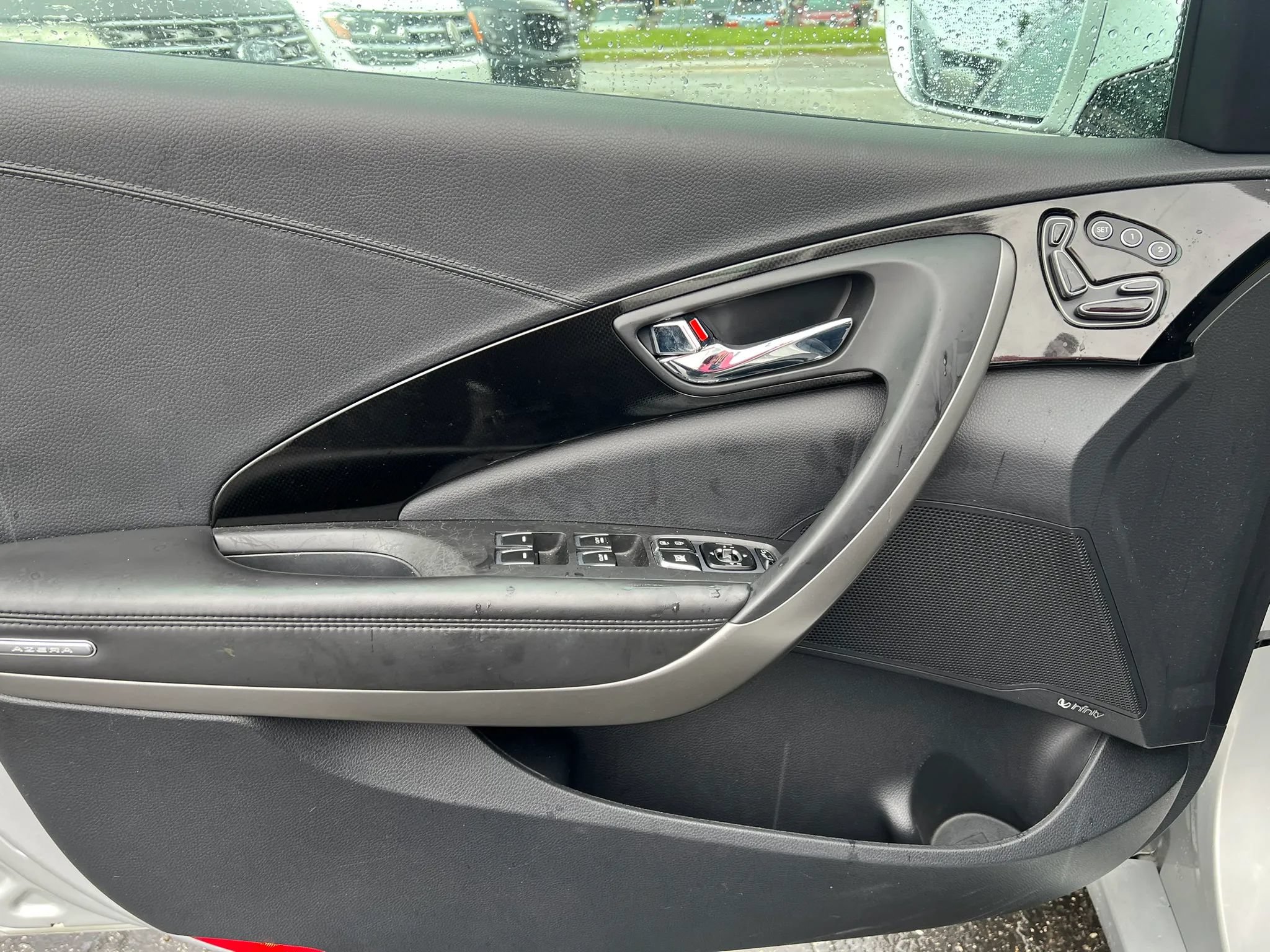 Used 2017 Hyundai Azera FWD image 8