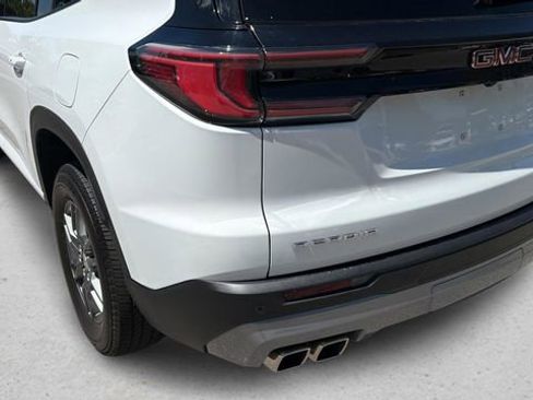 Used 2025 GMC Acadia Elevation FWD image 36