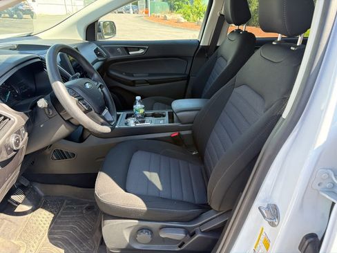 Used 2023 Ford Edge SE w/ Black Appearance Package AWD/4WD image 9