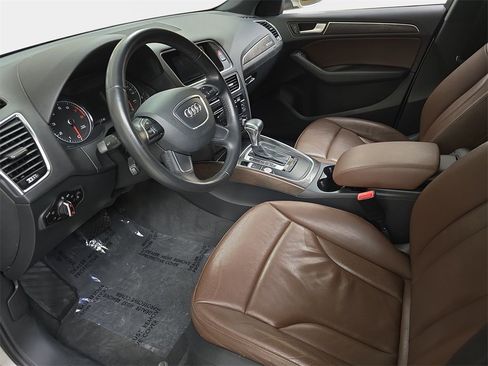 Used 2015 Audi Q5 2.0T Premium Plus w/ Premium Plus Package image 19