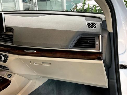 Used 2018 Audi Q5 2.0T Premium Plus w/ Premium Plus Package image 18