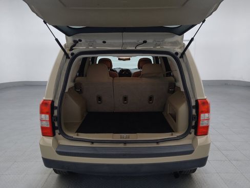 Used 2016 Jeep Patriot Sport FWD image 29