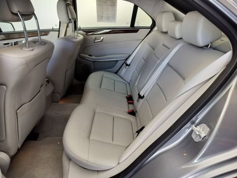 Used 2014 Mercedes-Benz E 350 Sedan image 19