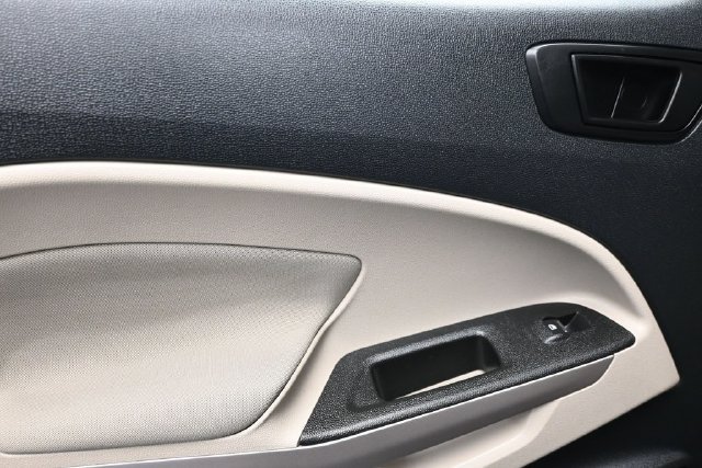 Used 2022 Ford EcoSport S AWD/4WD image 9