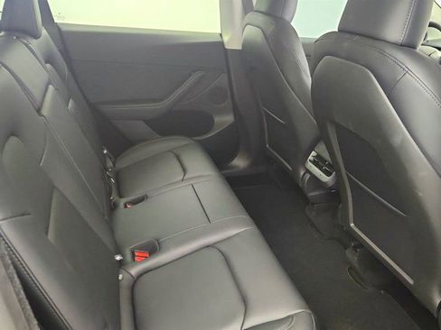 Used 2025 Tesla Model Y Long Range AWD/4WD image 26