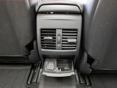 Used 2017 Mercedes-Benz GLA 250 4MATIC image 29