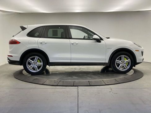 Used 2016 Porsche Cayenne S image 8
