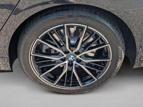 Used 2022 BMW 740i 740i image 25