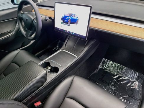 Used 2022 Tesla Model Y Performance AWD/4WD image 12