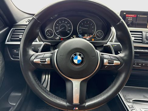 Used 2018 BMW 330i xDrive Sedan w/ M Sport Package AWD/4WD image 19