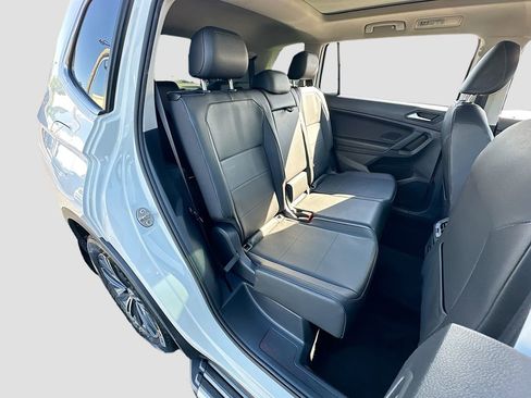 Used 2019 Volkswagen Tiguan SEL image 28