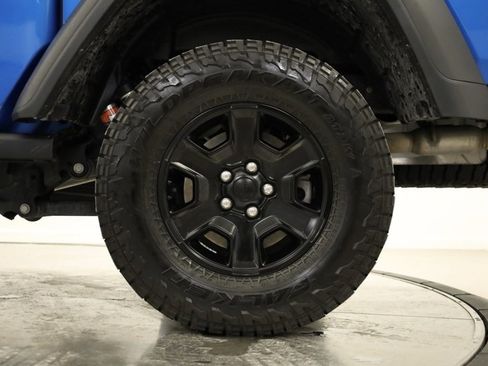 Used 2023 Jeep Gladiator Mojave w/ Cold Weather Group image 41