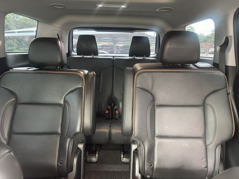 Used 2023 GMC Acadia AT4 w/ Technology Package image 25