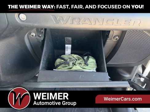 Used 2021 Jeep Wrangler Unlimited Rubicon AWD/4WD image 31