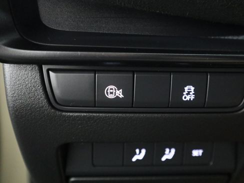 Certified 2025 MAZDA MAZDA3 Carbon AWD/4WD image 30