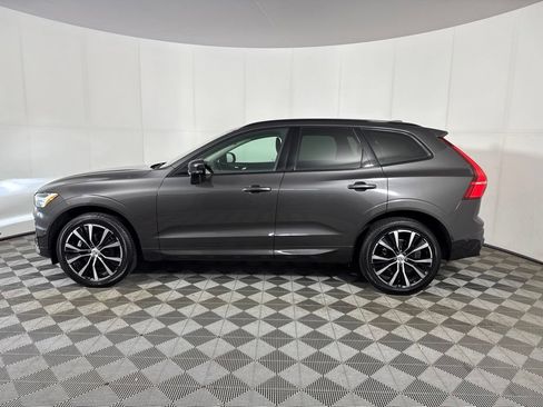 Used 2023 Volvo XC60 B5 Plus AWD/4WD image 2