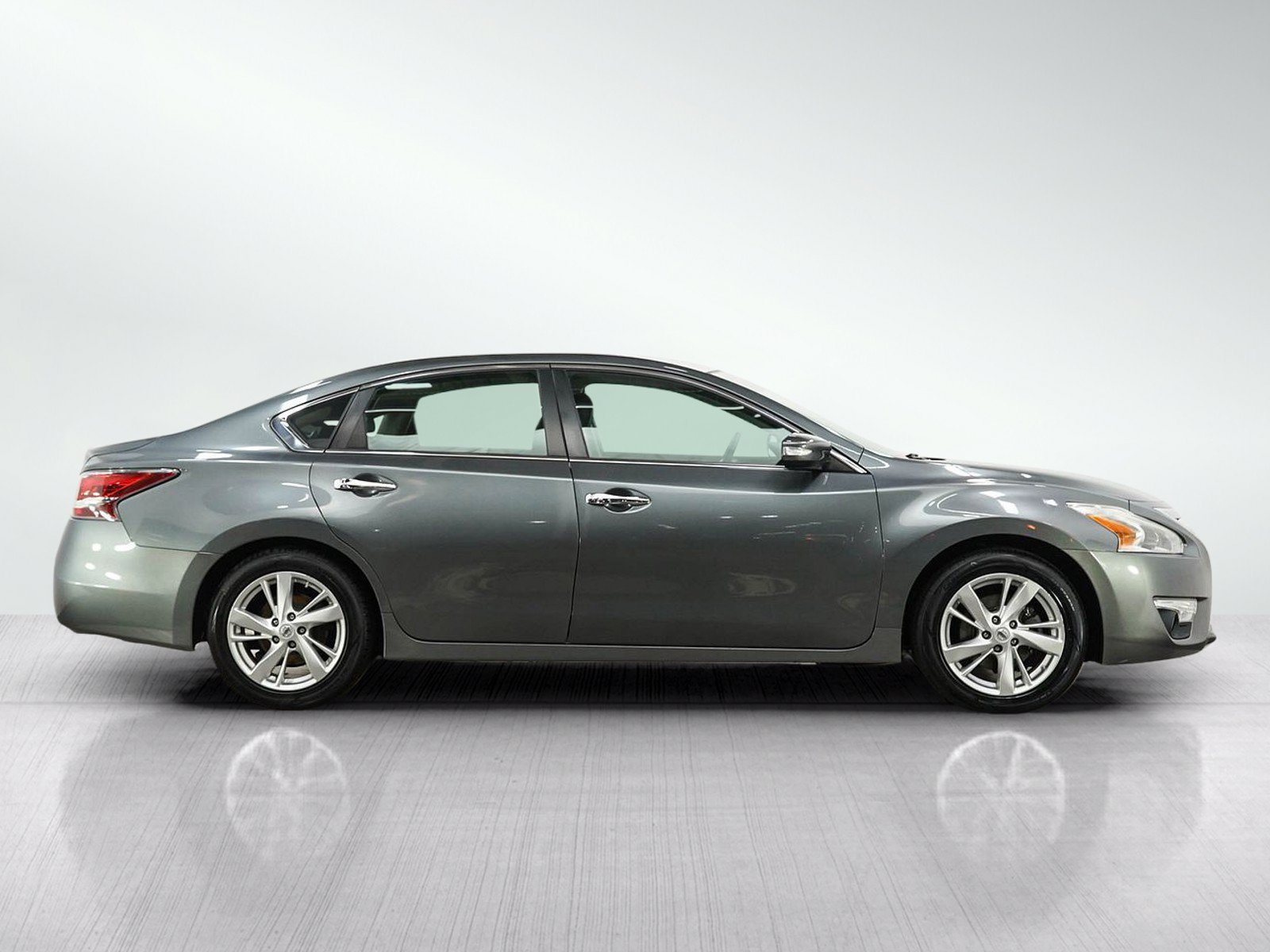 Used 2015 Nissan Altima 2.5 SL FWD image 6