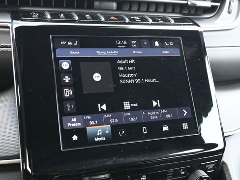 Used 2023 Jeep Grand Cherokee L Laredo image 15