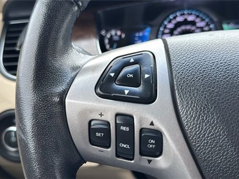 Used 2014 Ford Taurus Limited w/ Equipment Group 301A image 18