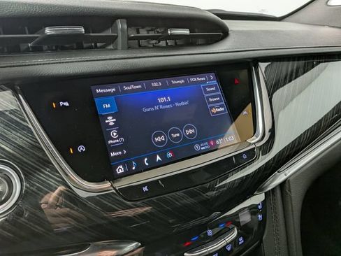 Used 2023 Cadillac XT6 Premium Luxury FWD image 21