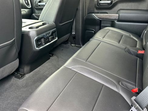 Used 2021 Chevrolet Silverado 1500 LTZ image 4