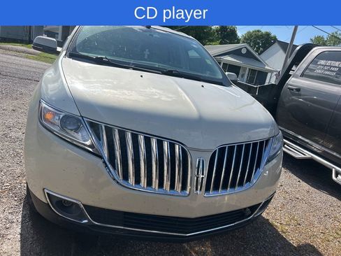 Used 2014 Lincoln MKX AWD w/ Equipment Group 101A image 3