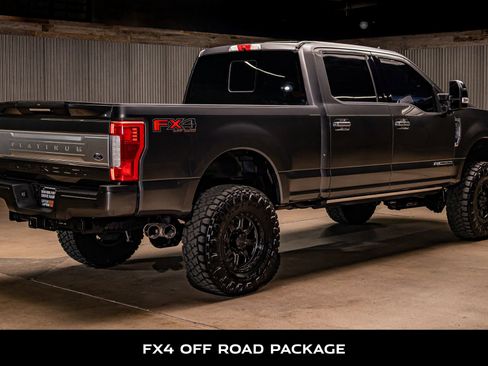 Used 2019 Ford F250 Platinum w/ Platinum Ultimate Package image 9