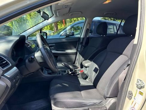 Used 2015 Subaru Crosstrek 2.0i Premium AWD/4WD image 5