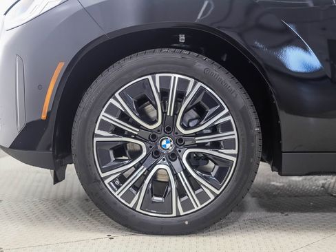 Used 2025 BMW X3 xDrive30i w/ Premium Package image 2