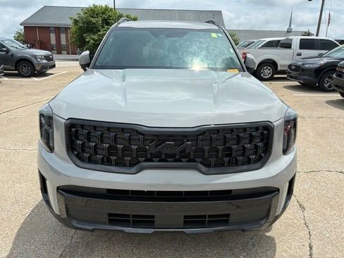 Used 2025 Kia Telluride EX X-Line AWD/4WD image 2