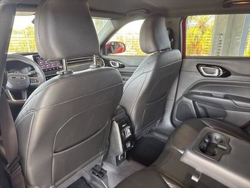 Certified 2023 Jeep Compass Limited image 17