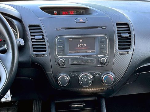 Used 2016 Kia Forte EX image 7