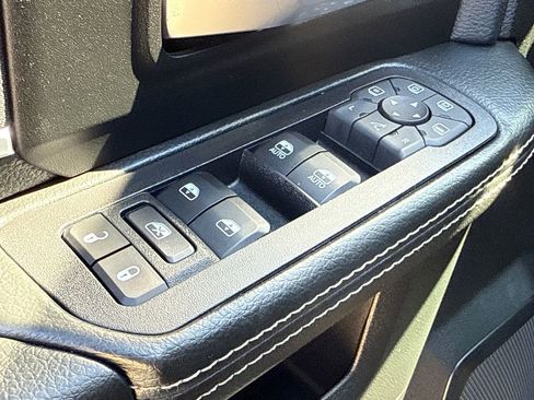 Used 2025 RAM 2500 Lone Star image 18