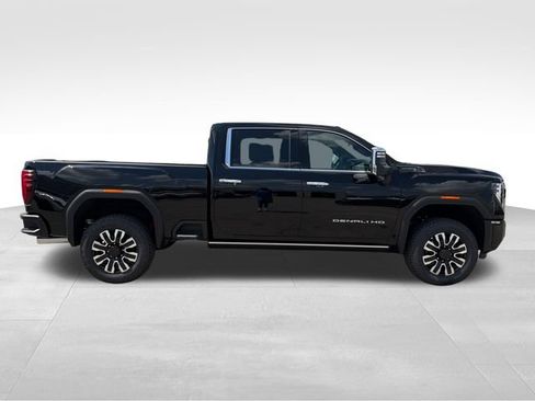 New 2026 GMC Sierra 2500 Denali Ultimate AWD/4WD image 8