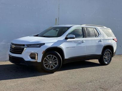 Used 2023 Chevrolet Traverse LT