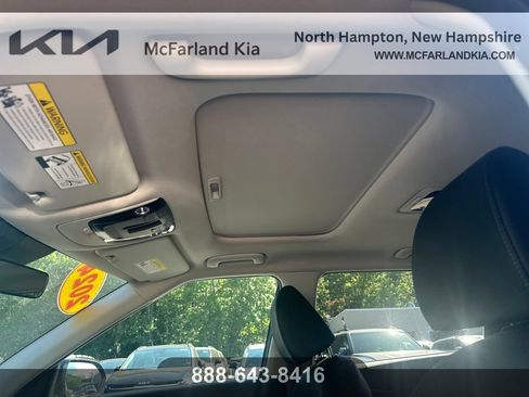 Used 2024 Kia Seltos SX w/ SX Sunroof Package AWD/4WD image 18