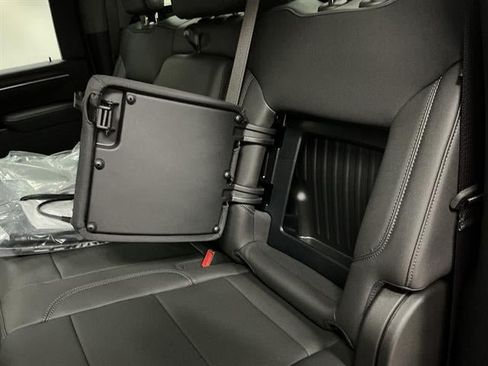New 2026 GMC Sierra 2500 SLT w/ SLT Premium Package AWD/4WD image 24