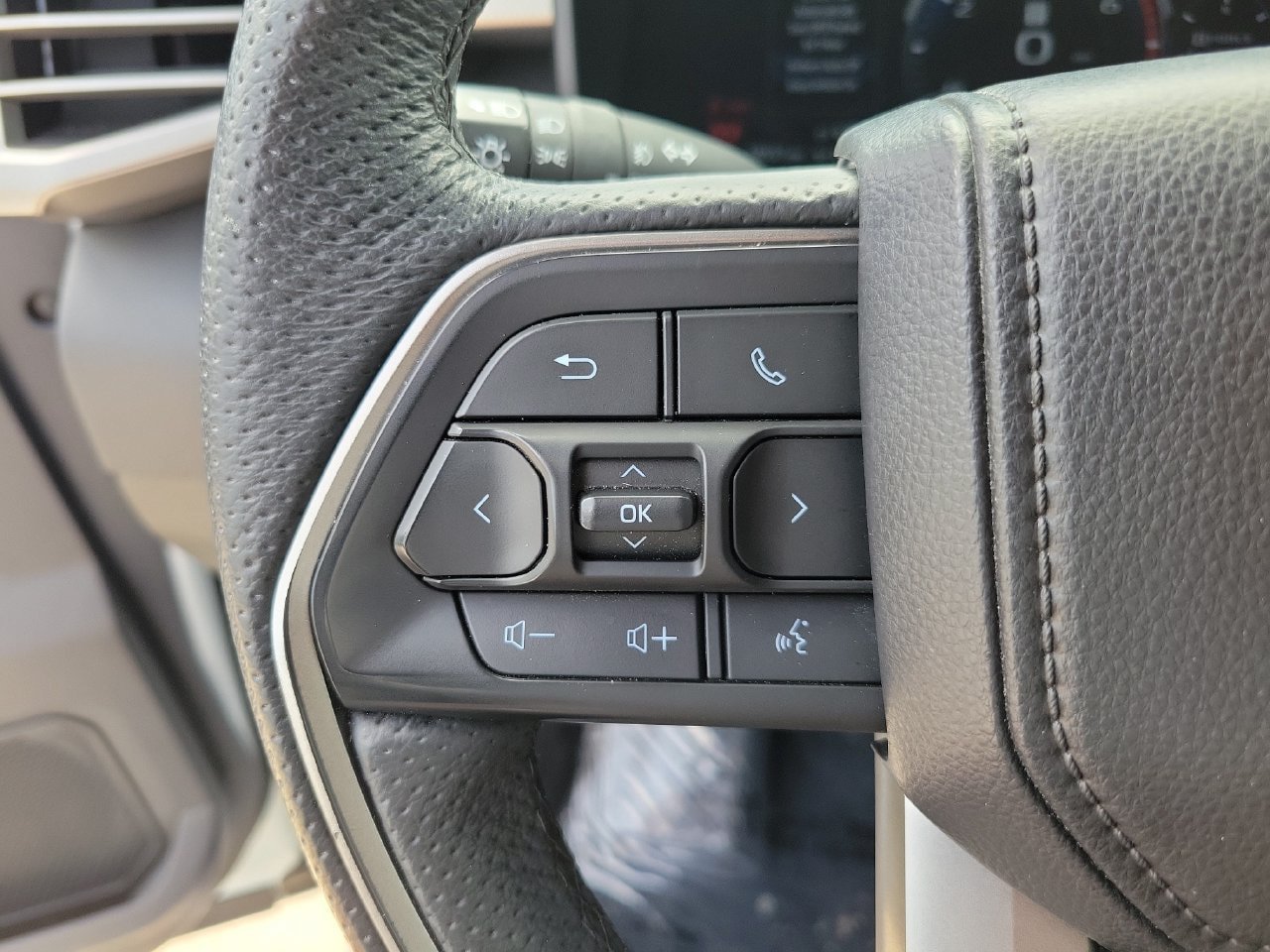 Used 2026 Toyota Tundra Limited AWD/4WD image 19