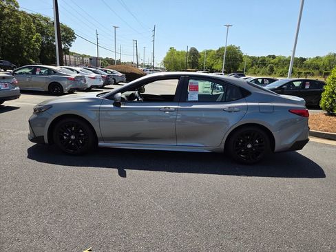 New 2026 Toyota Camry SE FWD image 4