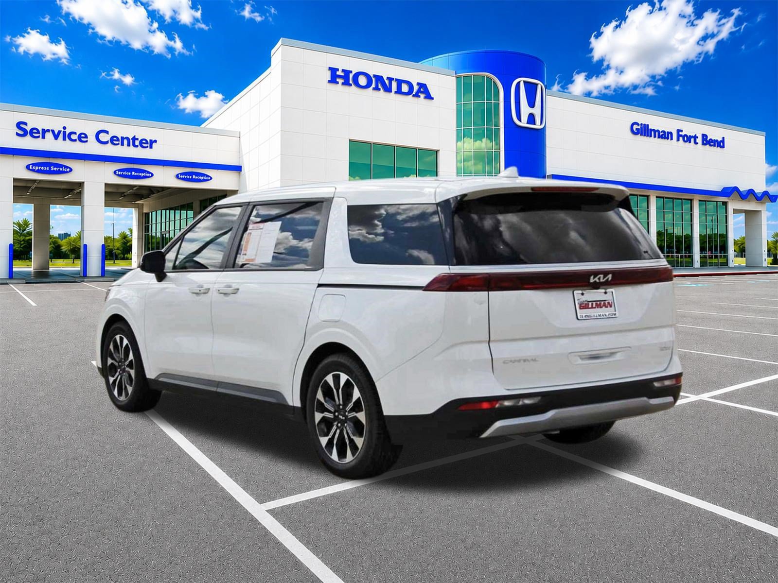 Used 2024 Kia Carnival EX FWD image 5