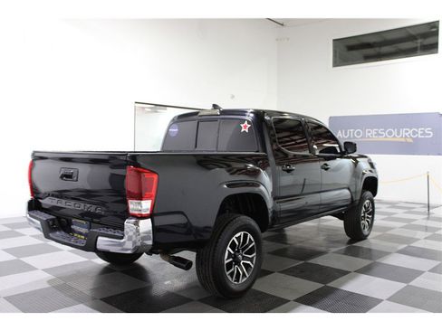 Used 2021 Toyota Tacoma SR5 image 4