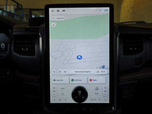 Certified 2022 Ford Expedition Max Platinum image 18